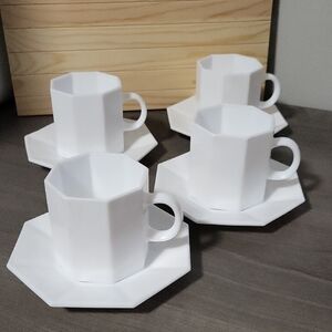 French arcopal Novoctine Milk Glassware mug and saucer set Vintage 1980's